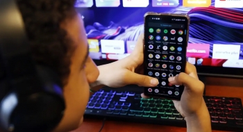 Câmara aprova urgência de projeto que combate adultização nas redes